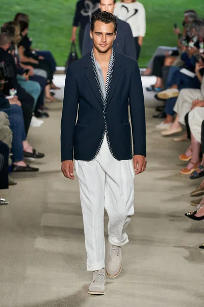 Look 2